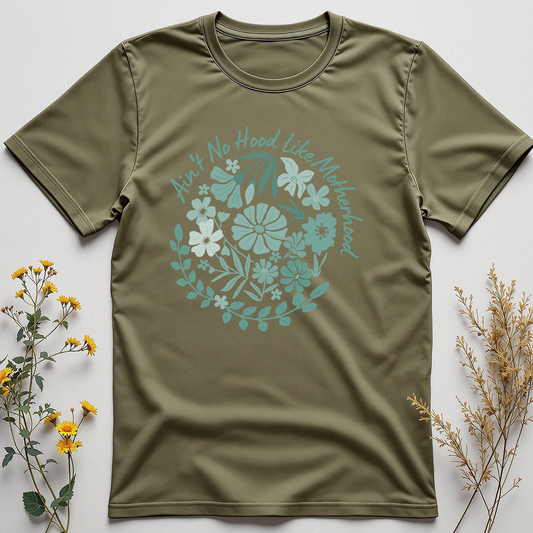 Ain’t No Hood Like Soulful Motherhood Tee