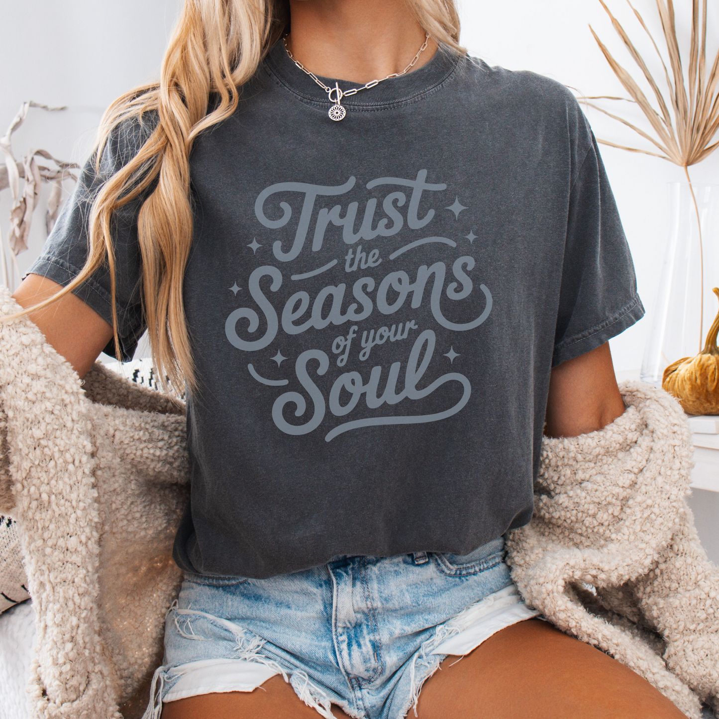 The Seasons Know – Trust the Timing of Your Becoming Tee